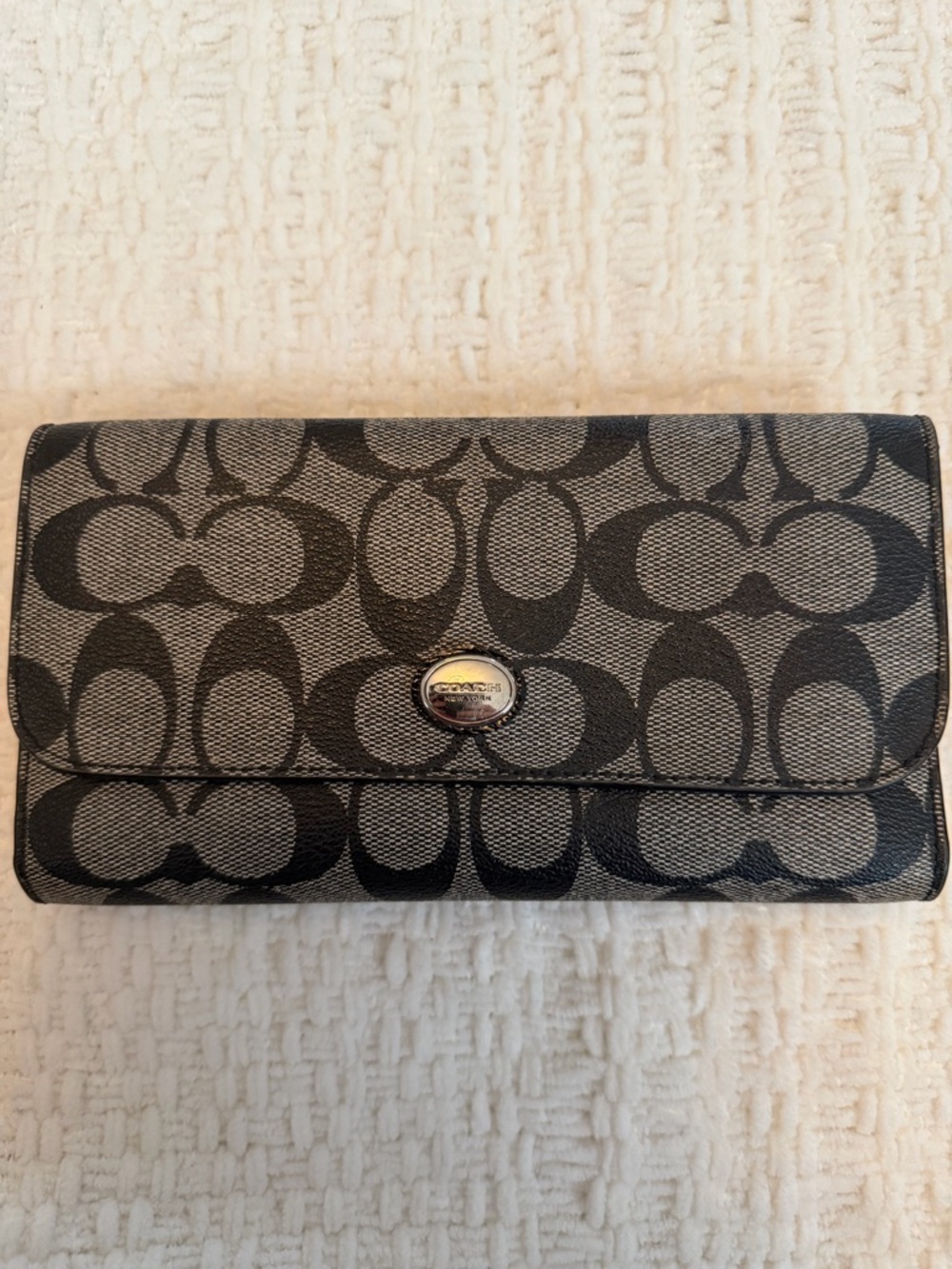 Coach Signature Continental Wallet in Black and Gray